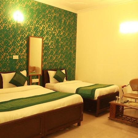 Hotel Smart Plaza Neu-Delhi Exterior foto