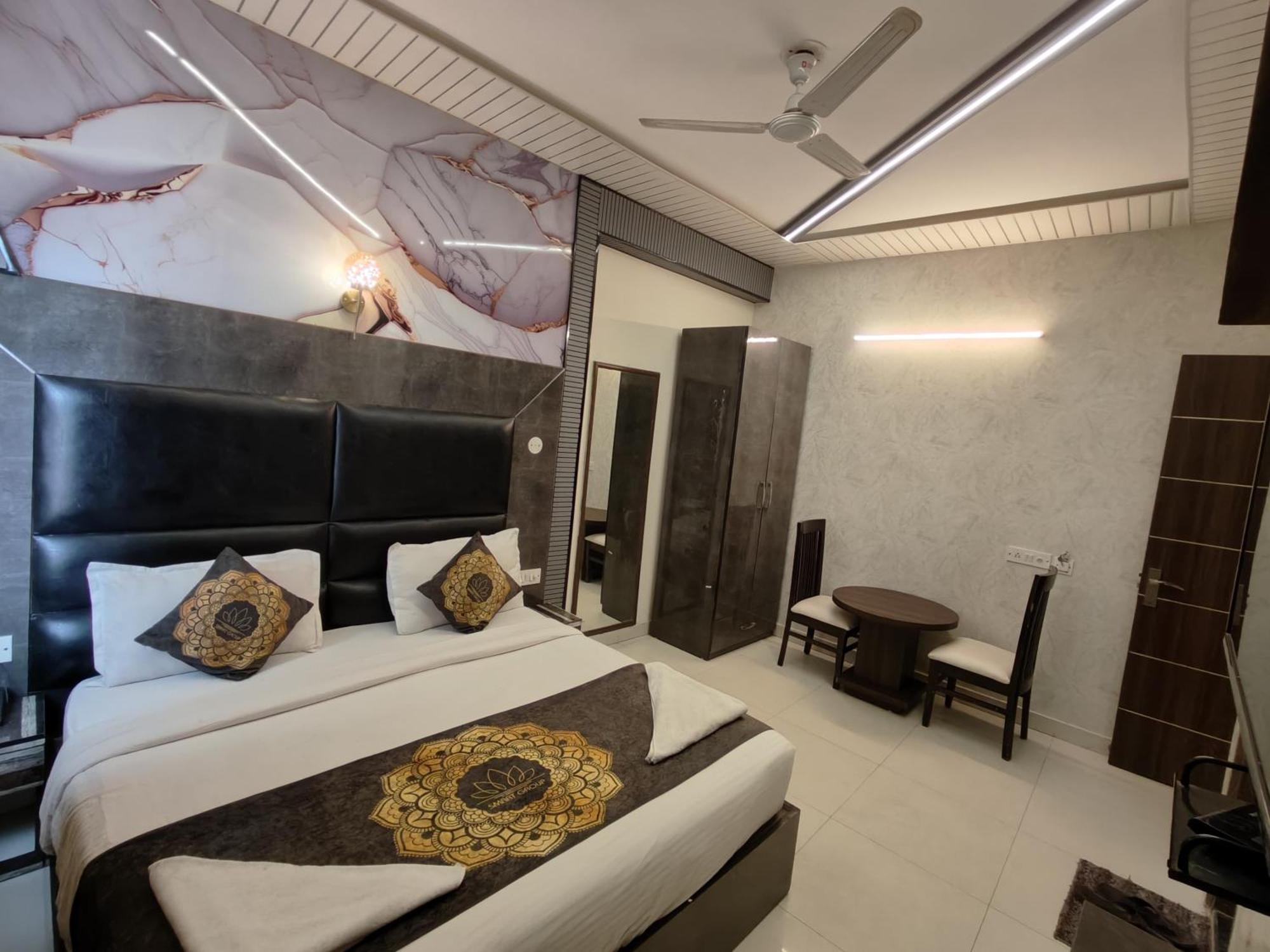 Hotel Smart Plaza Neu-Delhi Exterior foto