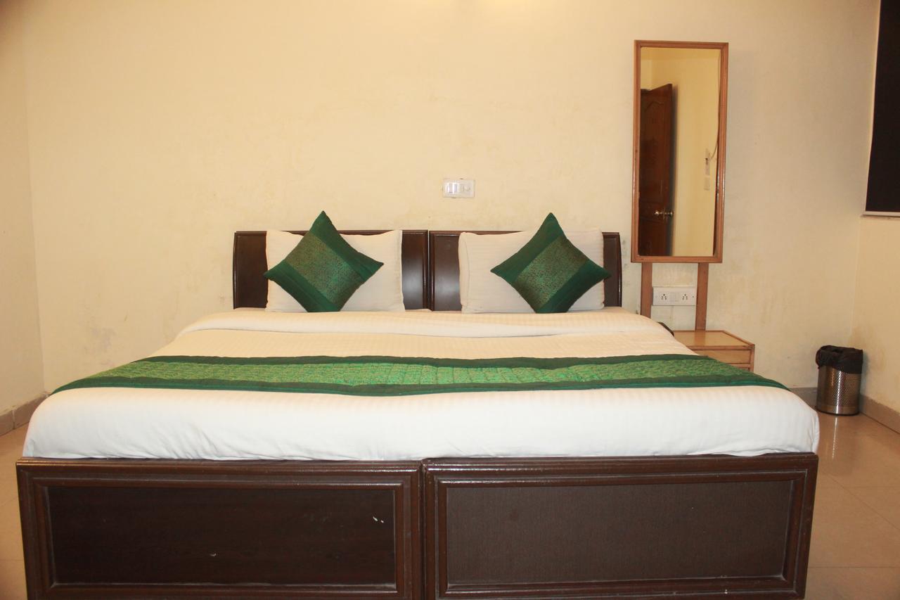 Hotel Smart Plaza Neu-Delhi Exterior foto