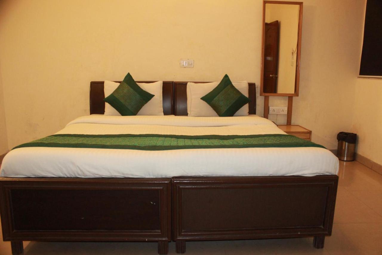 Hotel Smart Plaza Neu-Delhi Exterior foto