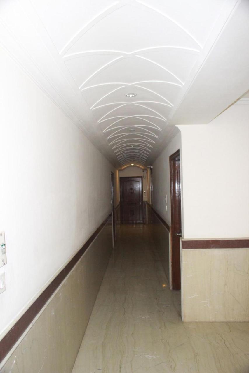 Hotel Smart Plaza Neu-Delhi Exterior foto